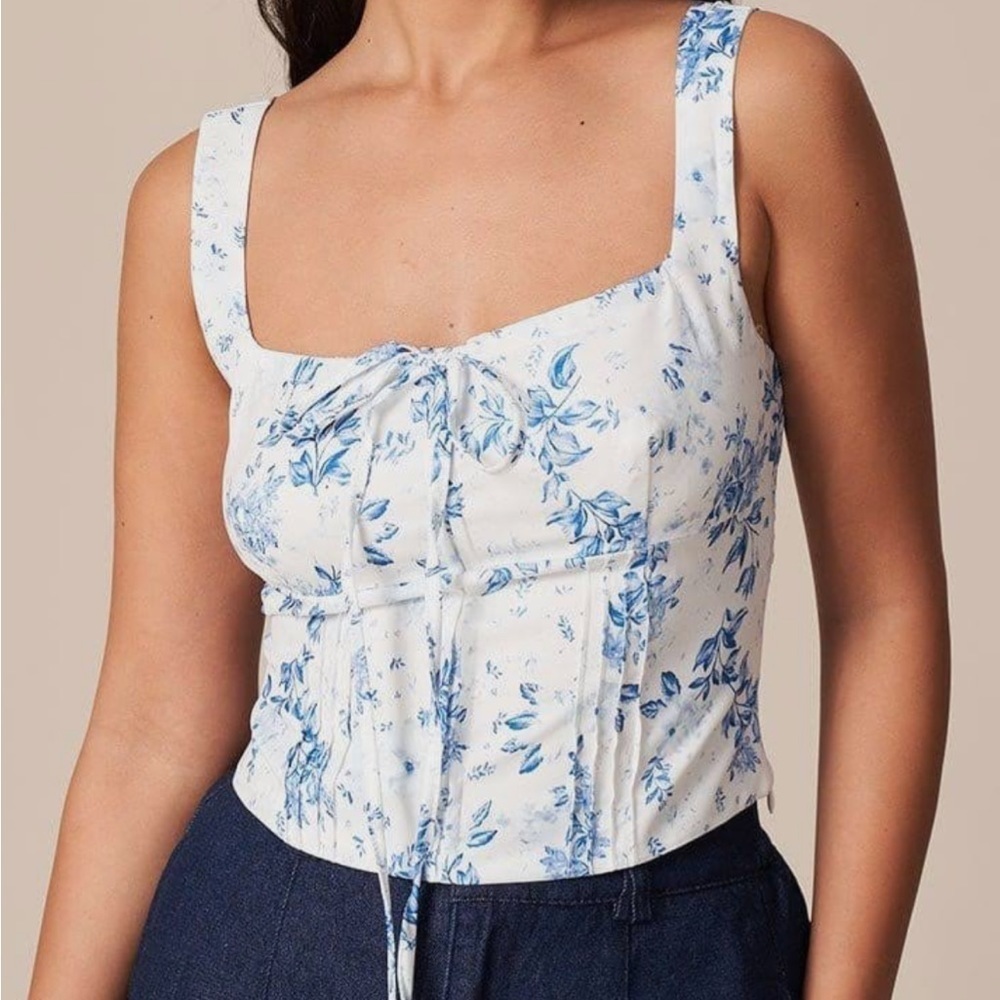 NWT Floral crop top